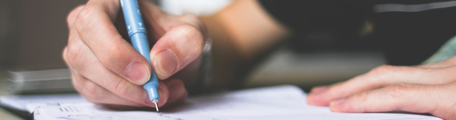 come studiare storia scrivere a mano